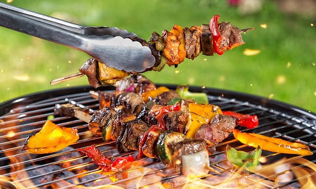 Charcoal vs Wood: Deciding Your Grill Flavor Profile