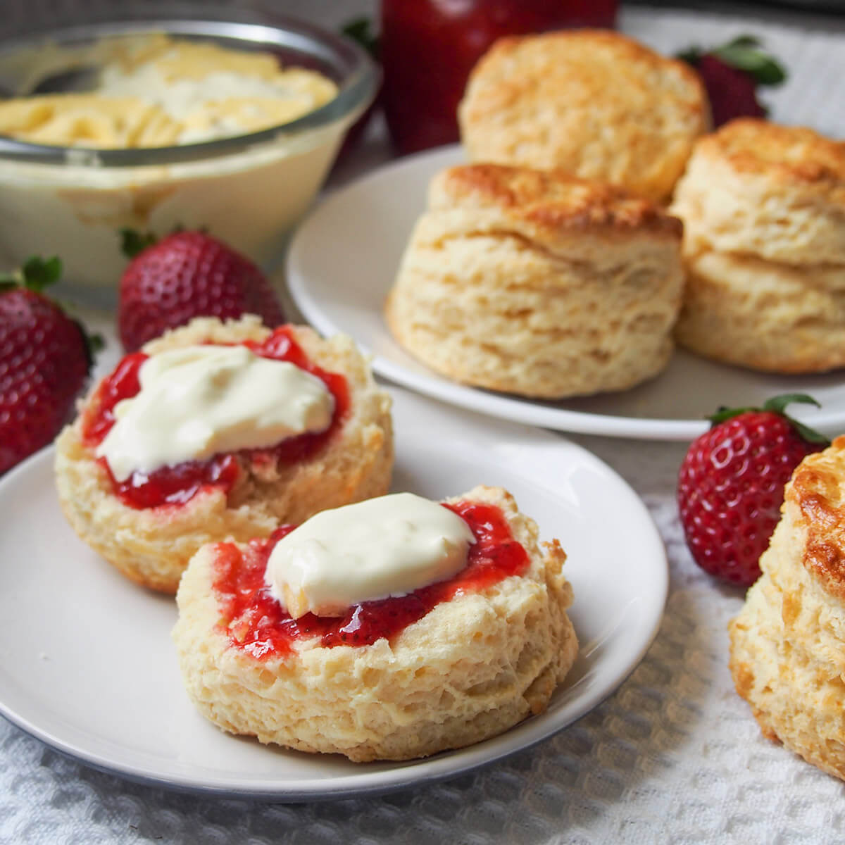 Easy Homemade Scones: A Delicious Breakfast or Tea-Time Treat