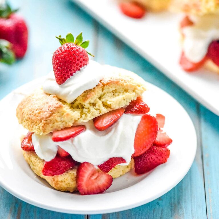 Classic Strawberry Shortcake: A Summertime Dessert Favorite